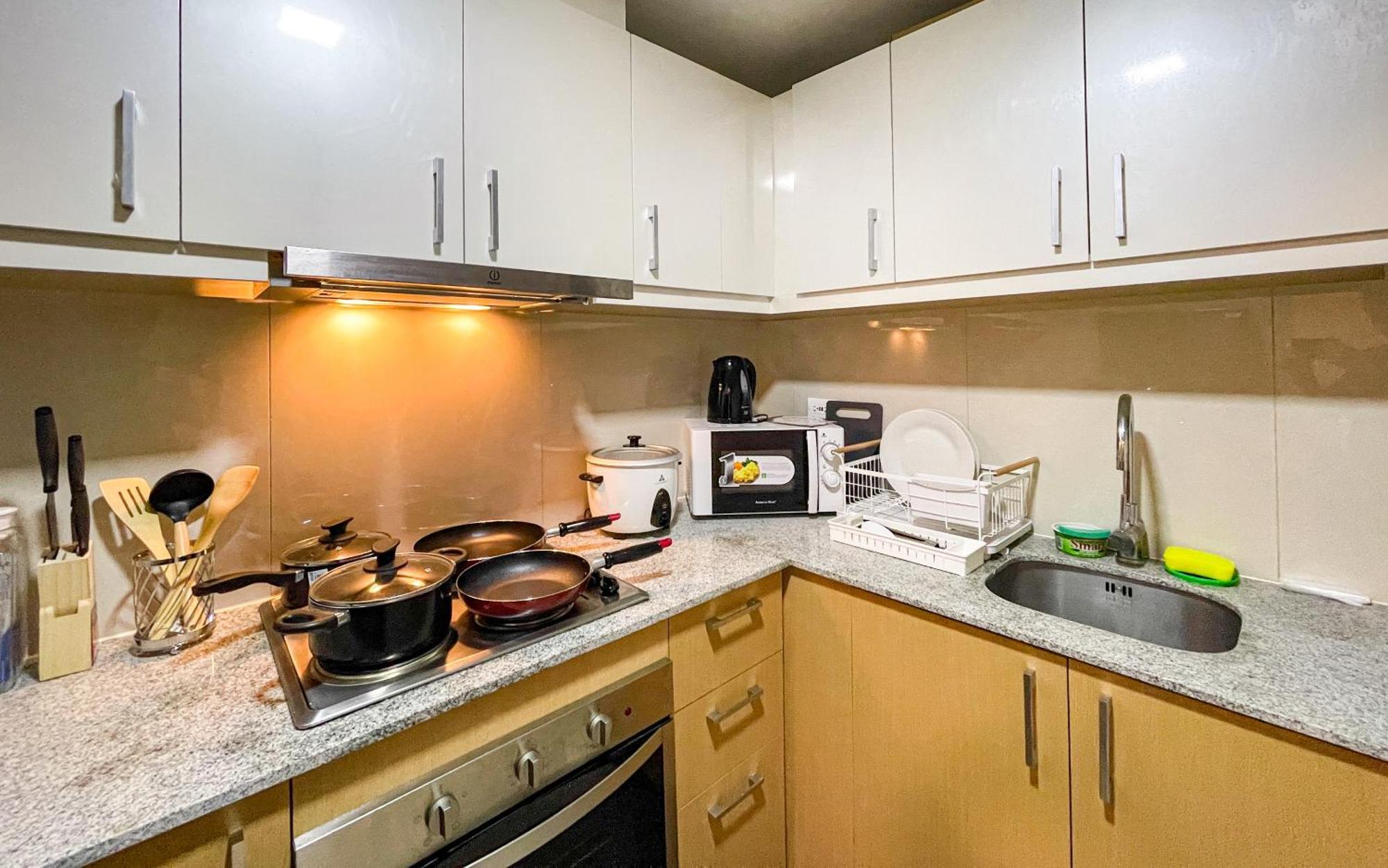 Cityscape View 2Br In Uptown Bgc W 200Mbps Wifi Taguig Luaran gambar